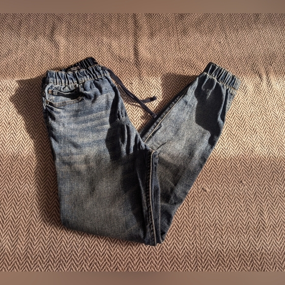 Hollister Relaxed Fit Blue Jeans - Picture 4 of 6